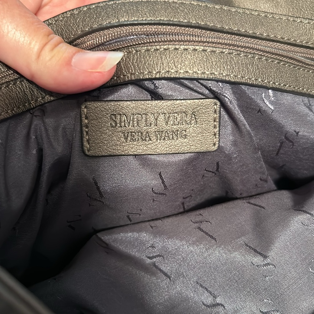 Simplvera Vera Wang purse - Picture 4 of 4